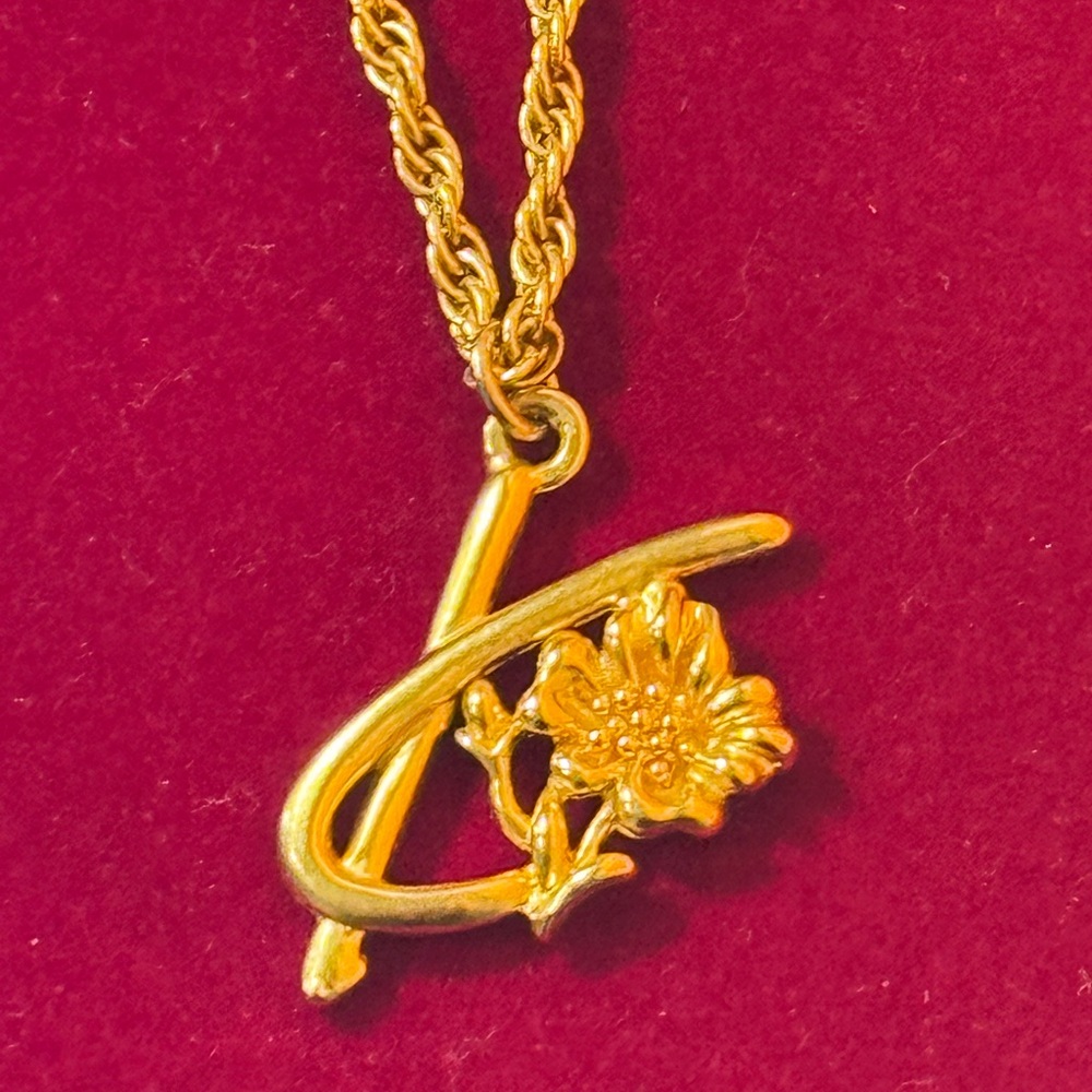Kenzo Gold Necklace with Floral Accent - Picture 5 of 13